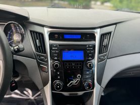 2013 HYUNDAI SONATA SEDAN 4-CYL, 2.4 LITER GLS SEDAN 4D