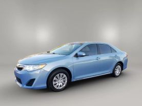 2014 TOYOTA CAMRY SEDAN 4-CYL, 2.5 LITER LE SEDAN 4D at The One Autosales Inc in Phoenix , AZ 85022  33.60461470880989, -112.03641575767358