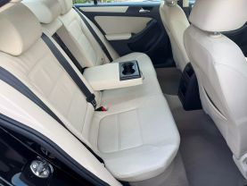 2012 VOLKSWAGEN JETTA - 5-CYL, PZEV, 2.5 LITER 2.5L SE SEDAN 4D