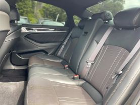 2018 Genesis G80 - Image 30