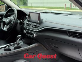 2019 Nissan Altima - Image 17