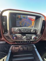 2015 CHEVROLET SILVERADO 2500 HD CREW CAB PICKUP V8, TURBO DIESEL, 6.6 LITER HIGH COUNTRY PICKUP 4D 6 1/2 FT