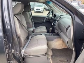 2010 NISSAN FRONTIER PICKUP V6 4.0L GASOLINE CREW CAB LE 4WD 4.0L V6 at Motors On Wheels - used car dealership in Houston, Texas.
