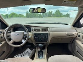 2004 FORD TAURUS SEDAN V6, 3.0 LITER SE SEDAN 4D