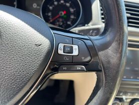 2017 VOLKSWAGEN PASSAT
