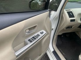 2013 TOYOTA PRIUS V WAGON 4-CYL, HYBRID, 1.8 LITER FIVE WAGON 4D