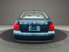 2001 VOLKSWAGEN JETTA SEDAN 4-CYL, 2.0 LITER GL SEDAN 4D