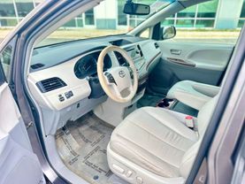 2014 TOYOTA SIENNA VAN V6, 3.5 LITER XLE MINIVAN 4D