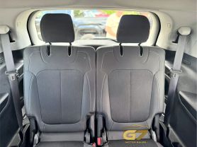2023 Jeep Grand Cherokee L - Image 15
