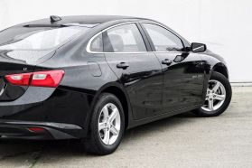 2023 Chevrolet Malibu - Image 10