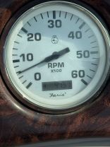 2004 CARAVELLE BOW RIDER WATERCRAFT - -