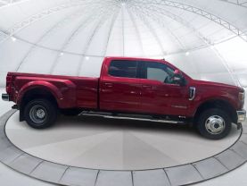 2019 FORD F350 SUPER DUTY CREW CAB PICKUP V8, TURBO DIESEL, 6.7 LITER LARIAT PICKUP 4D 8 FT