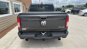 2019 RAM 1500 CREW CAB PICKUP V8, HEMI, 5.7 LITER BIG HORN PICKUP 4D 5 1/2 FT