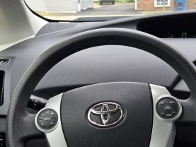 2010 Toyota Prius - Image 18