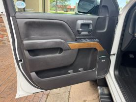 2018 CHEVROLET SILVERADO 1500 CREW CAB PICKUP V8, ECOTEC3, 5.3 LITER LTZ PICKUP 4D 5 3/4 FT