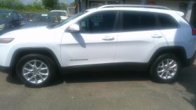 2016 JEEP CHEROKEE SUV V6, 3.2 LITER LATITUDE SPORT UTILITY 4D