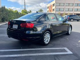 2012 VOLKSWAGEN JETTA - 5-CYL, PZEV, 2.5 LITER 2.5L SE SEDAN 4D