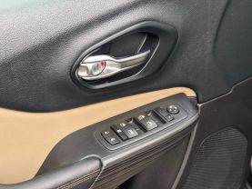 2016 JEEP CHEROKEE SUV V6, 3.2 LITER LIMITED SPORT UTILITY 4D