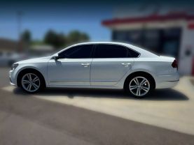 2017 VOLKSWAGEN PASSAT SEDAN 4-CYL, TURBO, 1.8 LITER 1.8T SE SEDAN 4D