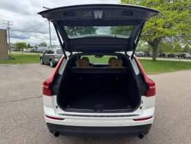 2020 VOLVO XC60 SUV 4-CYL, DRIVE-E, TURBO, 2.0 LITER T5 MOMENTUM SPORT UTILITY 4D