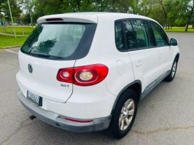 2010 VOLKSWAGEN TIGUAN SUV 4-CYL, TURBO, 2.0 LITER SE SPORT UTILITY 4D