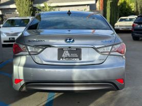 2015 HYUNDAI SONATA SEDAN 4-CYL, HYBRID, 2.4 LITER HYBRID LIMITED SEDAN 4D