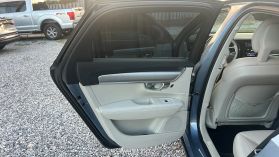 2017 VOLVO S90
