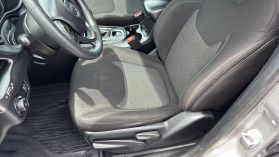 2019 Jeep Cherokee - Image 14