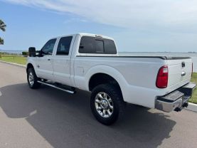 2016 FORD F350 SUPER DUTY CREW CAB PICKUP V8, TURBO DIESEL, 6.7L LARIAT PICKUP 4D 6 3/4 FT