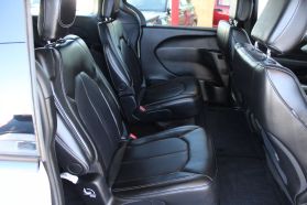 2024 Chrysler Pacifica - Image 22