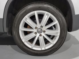2011 Volkswagen Tiguan - - Image 15
