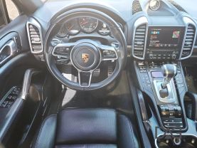 2017 PORSCHE CAYENNE SUV