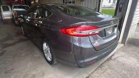 2018 Ford Fusion - Image 12