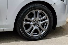 2019 TOYOTA YARIS SEDAN 4-CYL, 1.5 LITER LE SEDAN 4D