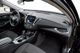 2023 Chevrolet Malibu - Image 14