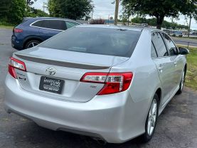2014 Toyota Camry Se Sedan 4d - Image 6