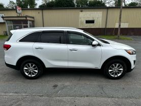 2017 KIA SORENTO SUV 4-CYL, GDI, 2.4 LITER LX SPORT UTILITY 4D