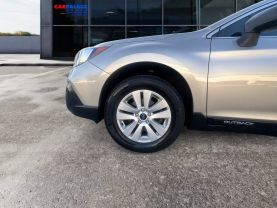 2019 Subaru Outback 2.5i Wagon 4d - Image 18