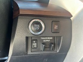 2021 TOYOTA TUNDRA CREWMAX PICKUP V8, 5.7 LITER LIMITED PICKUP 4D 5 1/2 FT