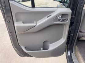 2010 NISSAN FRONTIER PICKUP V6 4.0L GASOLINE CREW CAB LE 4WD 4.0L V6 at Motors On Wheels - used car dealership in Houston, Texas.