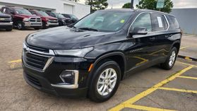 2023 Chevrolet Traverse - Image 1