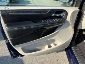 2016 CHRYSLER TOWN & COUNTRY