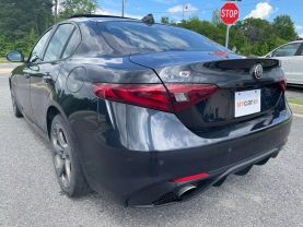 2018 Alfa Romeo Giulia - Image 14