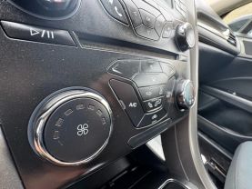 2017 FORD FUSION SEDAN 4-CYL, 2.5 LITER SE SEDAN 4D