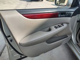 2004 LEXUS ES SEDAN V6, 3.3 LITER ES 330 SEDAN 4D