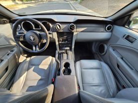 2005 FORD MUSTANG DELUXE CONVERTIBLE 2D