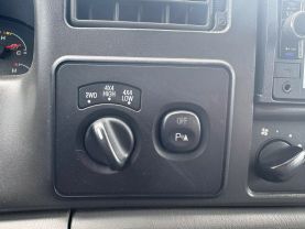 2004 FORD F250 SUPER DUTY CREW CAB PICKUP V8, TURBO DSL 6.0L XL PICKUP 4D 6 3/4 FT