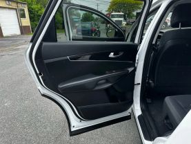 2017 KIA SORENTO SUV 4-CYL, GDI, 2.4 LITER LX SPORT UTILITY 4D
