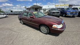 2004 LINCOLN TOWN CAR