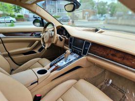 2012 Porsche Panamera - Image 9